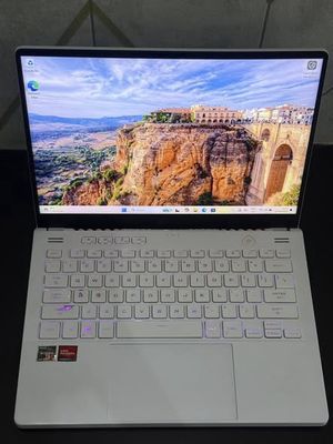 Asus ROG Zephyrus G14 R9 16GB/512GB