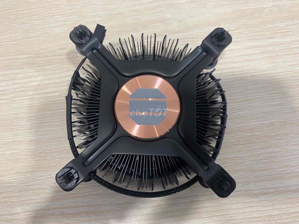Fan socket 1700 chưa sử dụng