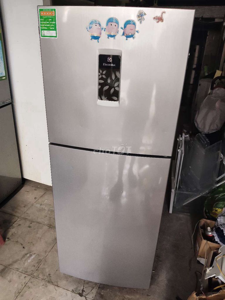 Tủ lạnh Electrolux 211L Bạc đã sử dụng. Mua bán Tủ lạnh tại Huyện Hóc Môn Tp Hồ Chí Minh được đăng bởi long hình 1
