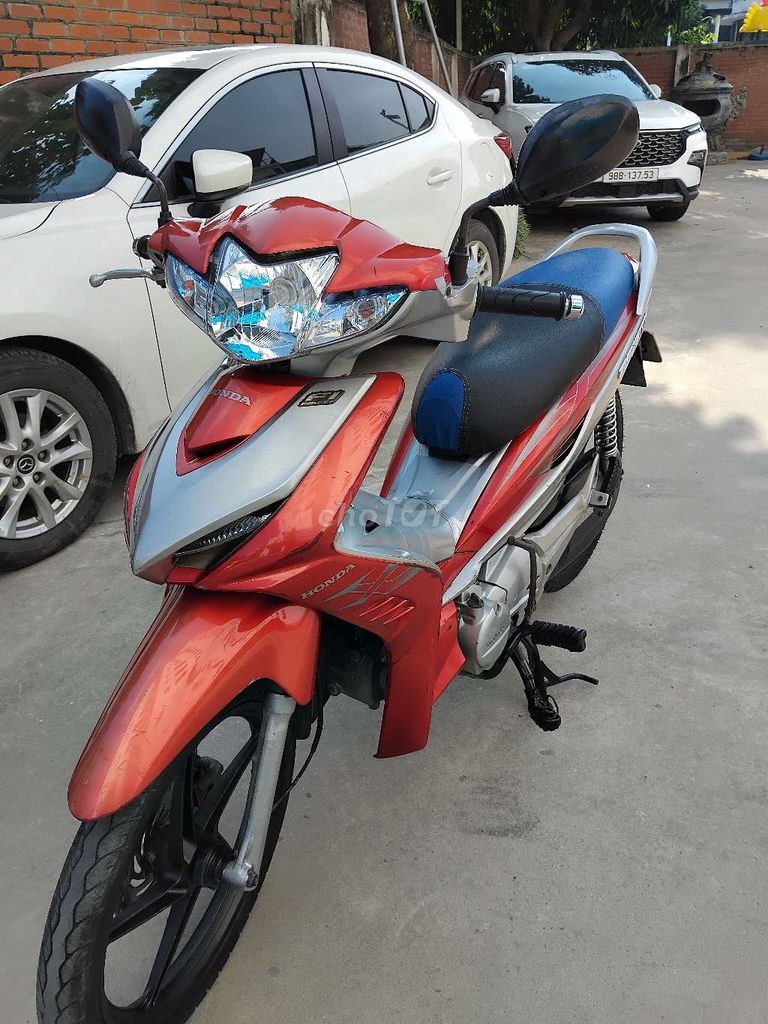 xe ga chính hãng honda có Fi.còn mới toanh.biển 30. Mua bán Xe máy tại Quận Hoàng Mai Hà Nội được đăng bởi nguyễn an  hình 2