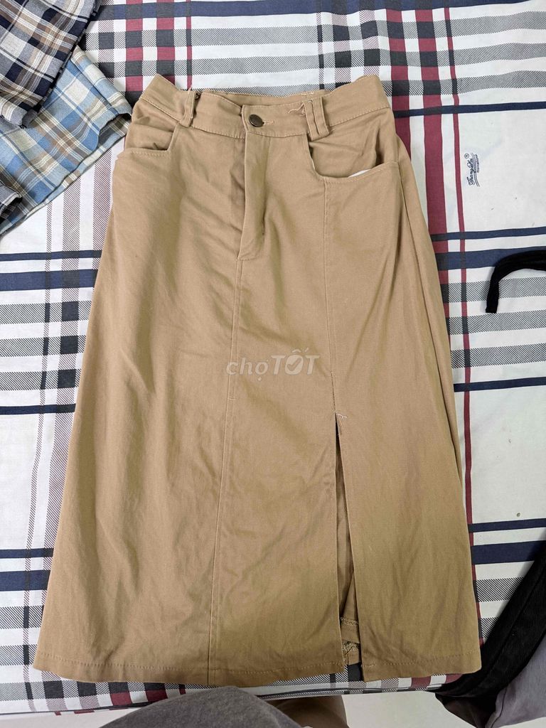 Váy Nữ Kaki Nâu Mới 99%. Mua bán Quần áo tại Huyện Phú Giáo Bình Dương được đăng bởi Trần Ngọc Hà hình 1