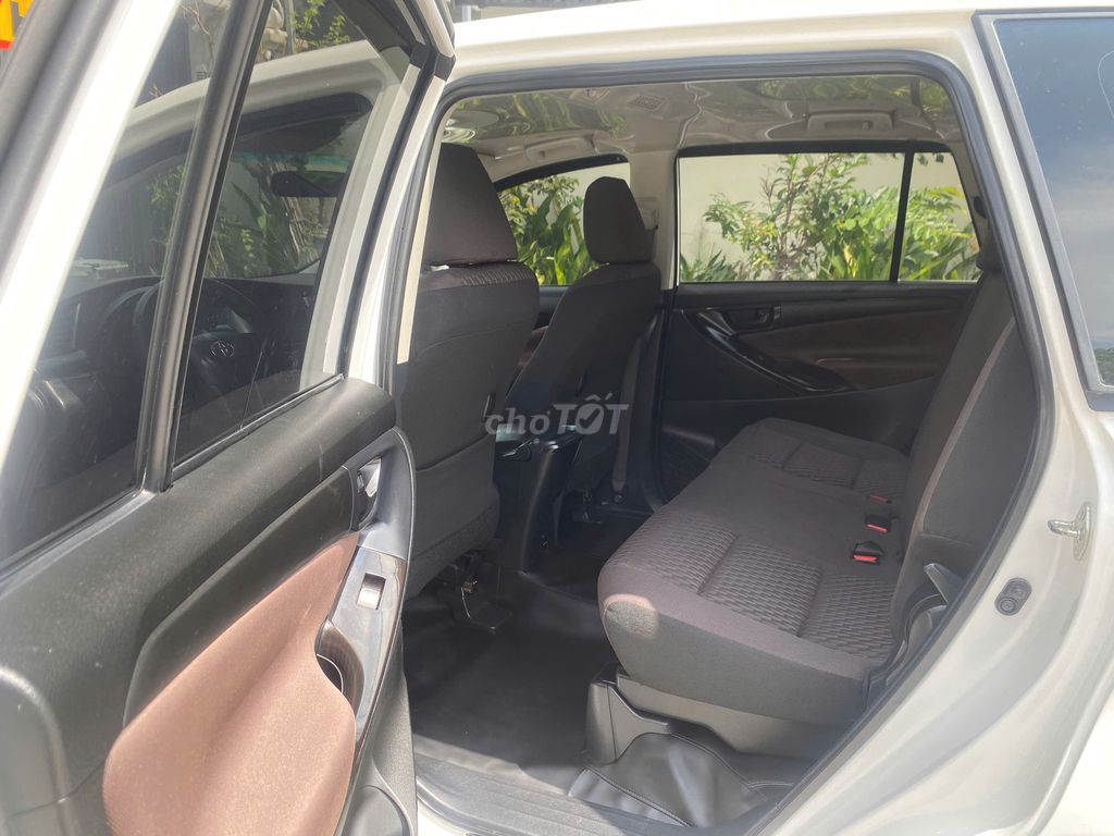 Toyota Innova 2.0E 2022