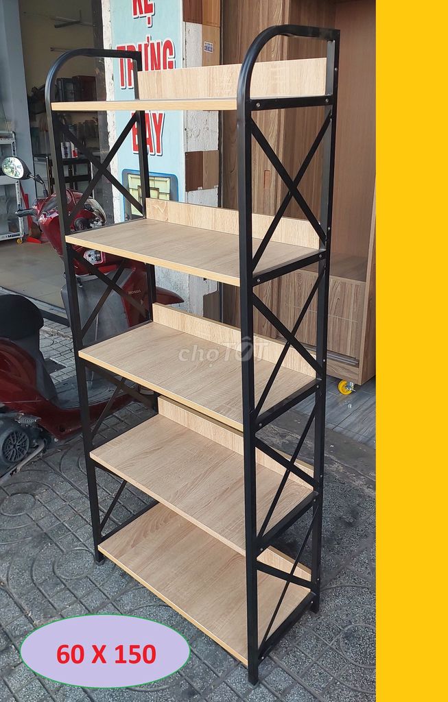 Kệ sách khung sắt gỗ 5 tầng. Mua bán Tủ, kệ gia đình tại Quận Bình Thạnh Tp Hồ Chí Minh được đăng bởi BÀN TỦ KỆ TẠI XƯỞNG hình 1