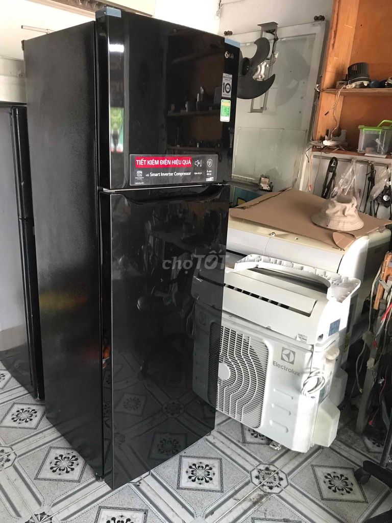 Tủ lạnh LG 255 lít Đen Inverter. Mua bán Tủ lạnh tại Huyện Trảng Bom Đồng Nai được đăng bởi Trần Hùng hình 1