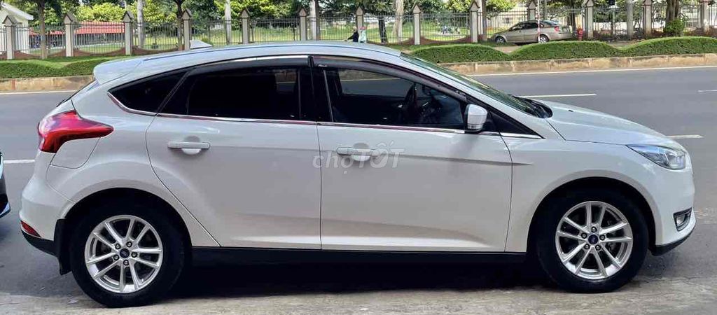 Ford Focus 2019 1.5L EcoBoost Trend (sedan) - 71 k. Mua bán Ô tô tại Thành phố Buôn Ma Thuột Đắk Lắk được đăng bởi Quang Nguyễn hình 3