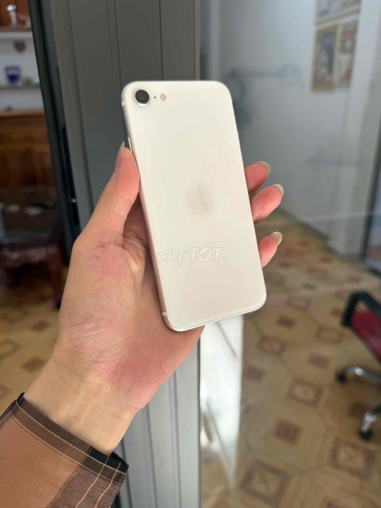Iphone Se 2020 128G zin mới 99%. Mua bán Điện thoại tại Thành phố Buôn Ma Thuột Đắk Lắk được đăng bởi Nguyễn Tâm hình 1