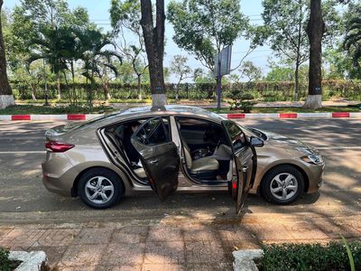 Hyundai Elantra 2018 MT cọp đẹp