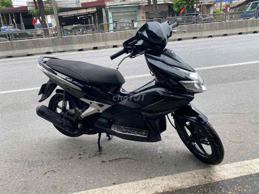 Xe airblade êm chất đẹp như hình. Mua bán Xe máy tại Quận Hồng Bàng Hải Phòng được đăng bởi Ly  hình 4