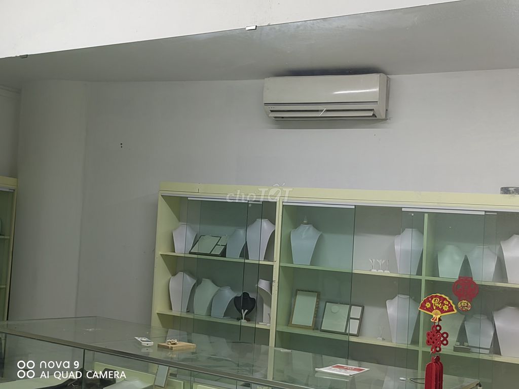 Tủ kính bán hàng. Mua bán Tủ, kệ gia đình tại Quận Tây Hồ Hà Nội được đăng bởi Mai Huyền hình 1