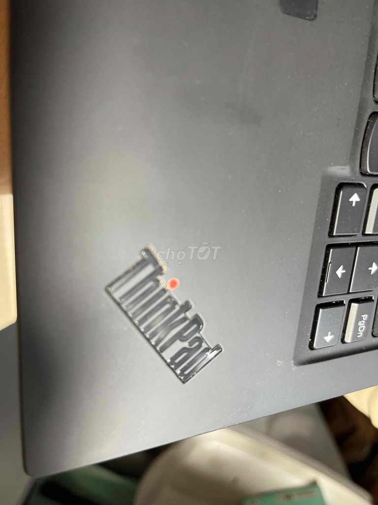 Thinkpad X1 cacbon Gen 7  i7/8665U đẹp cần ra đi