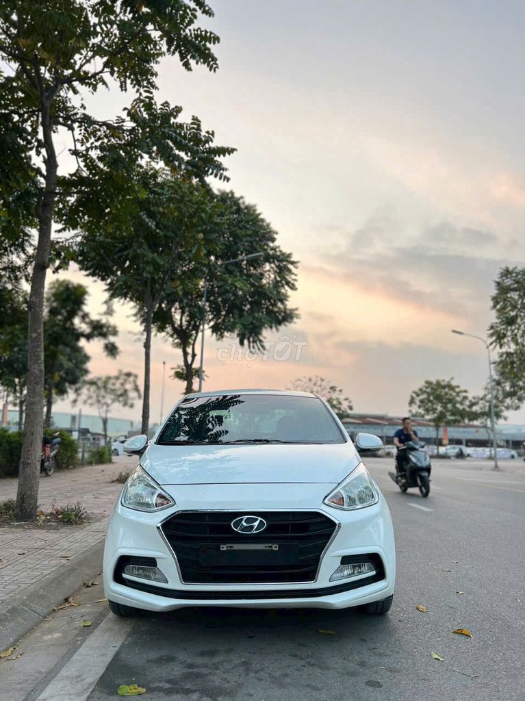 Hyundai Grand i10 2019 Trắng 75.000 km. Mua bán Ô tô tại Quận Long Biên Hà Nội được đăng bởi Anh Anh hình 1
