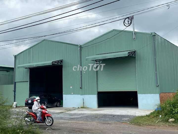 Cho thuê 400m2 xưởng Bình Chuẩn - Thuận An có điện 3 pha xa dân