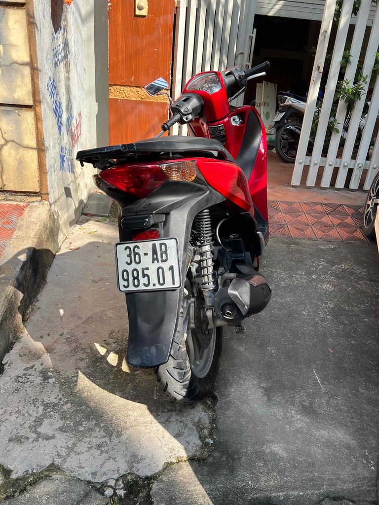 Bán xe SH Việt 125cc đời đầu, màu đỏ Cherry. Mua bán Xe máy tại Thành phố Thanh Hóa Thanh Hóa được đăng bởi Lê Công Tuyên hình 5