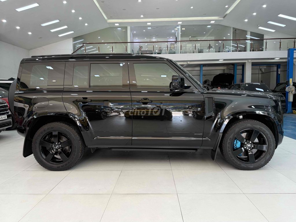 Defender 110HSE 2022 P300 23.000 km. Mua bán Ô tô tại Quận Tân Bình Tp Hồ Chí Minh được đăng bởi Nguyễn Văn Lâm hình 5