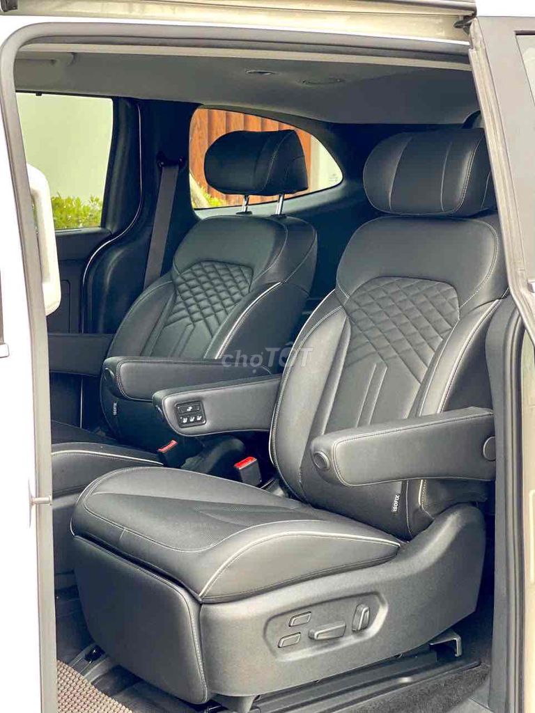 Hyundai Custin 2.0 Cao cấp sản xuất 2024. Mua bán Ô tô tại Quận Hà Đông Hà Nội được đăng bởi A Huan  hình 16