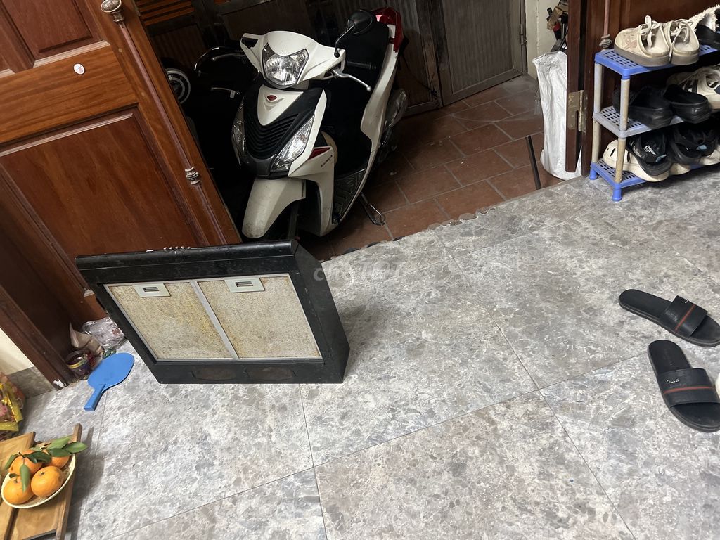 Máy hút mùi Đen Đã sử dụng. Mua bán Bếp, lò, đồ điện nhà bếp tại Quận Bắc Từ Liêm Hà Nội được đăng bởi Nga moon  hình 1