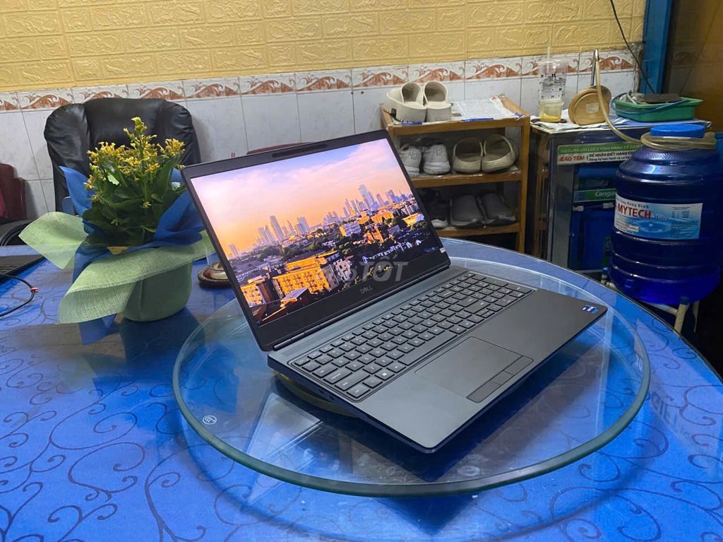 Dell Precision 7560 Xeon W-11855M 32G 512G 15.6"4K. Mua bán Laptop tại Quận 1 Tp Hồ Chí Minh được đăng bởi Trần Thanh Hiền hình 1