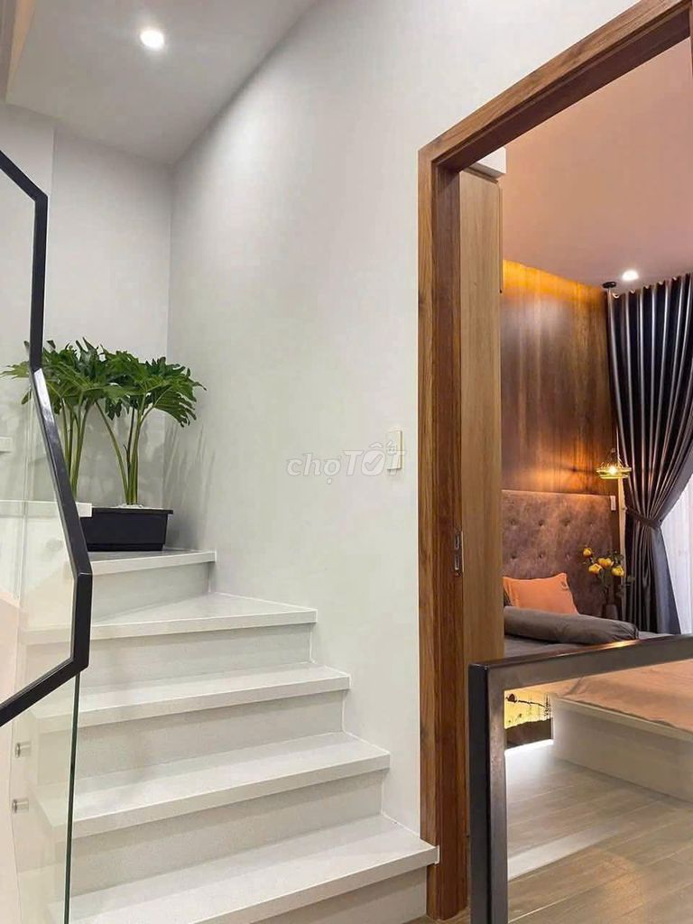 Furnished 4-bedroom house 150 m from the beach in Hòa Minh — photo 7