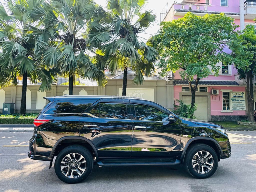 Fortuner Legender 2.4 AT 4x2 2022 - 55000km. Mua bán Ô tô tại Thành phố Dĩ An Bình Dương được đăng bởi Siêu Thị Ô Tô Bình Dương  hình 4