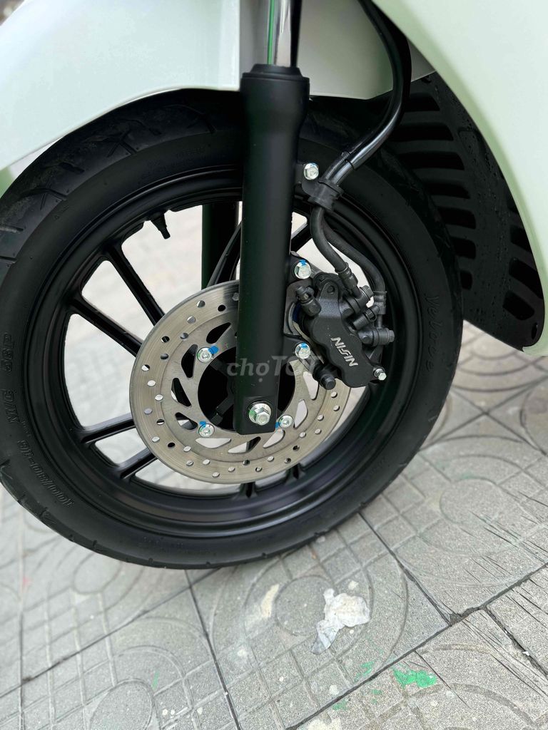 Хонда SH 150 белая 150 куб. см