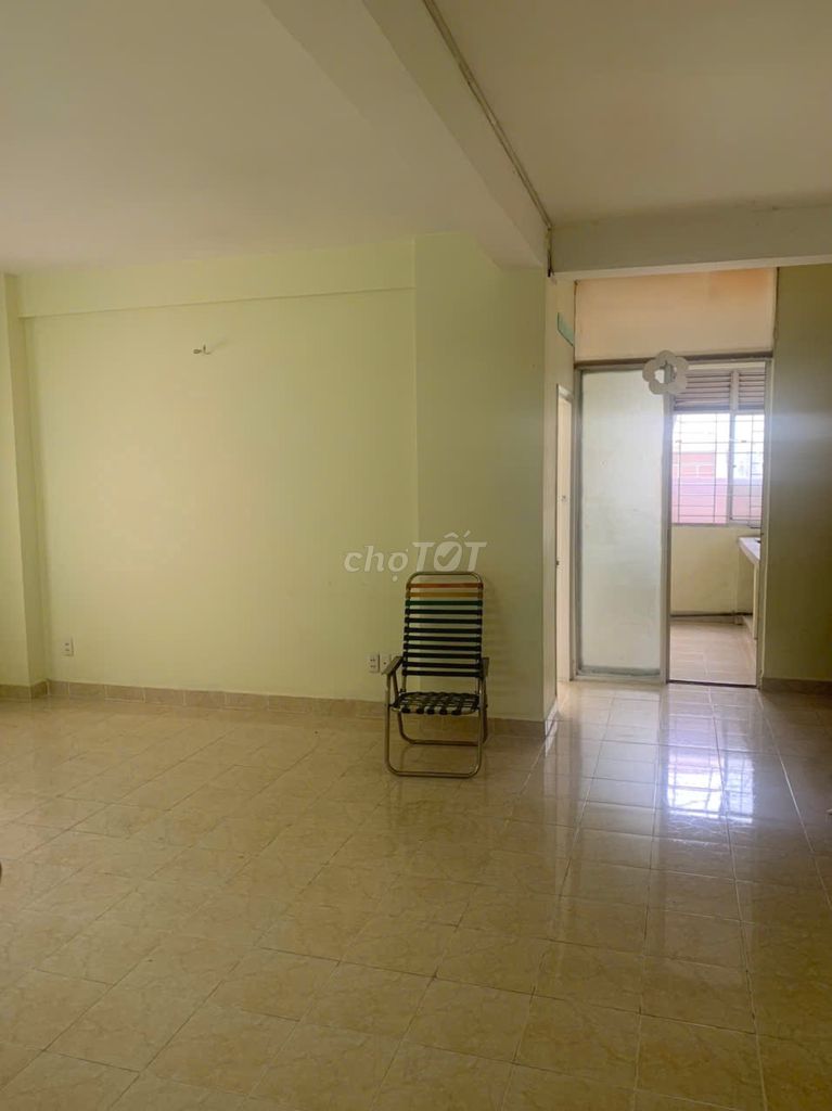 Аренда · 3 комн. · 90 м² · Quận 5, ул. Nguyễn Biểu