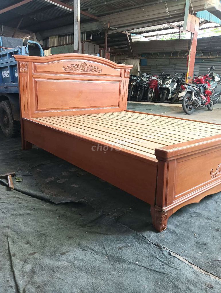 Giường ngủ Gỗ sồi 1m60 x 2m Nâu gỗ. Mua bán Giường, chăn ga gối nệm tại Quận Tân Phú Tp Hồ Chí Minh được đăng bởi tùng hình 1