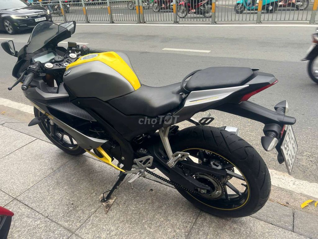 Yamaha r15 v3 150 2020 mới 90% Bstp chính chủ. Mua bán Xe máy tại Quận Tân Phú Tp Hồ Chí Minh được đăng bởi Tuanduy hình 5