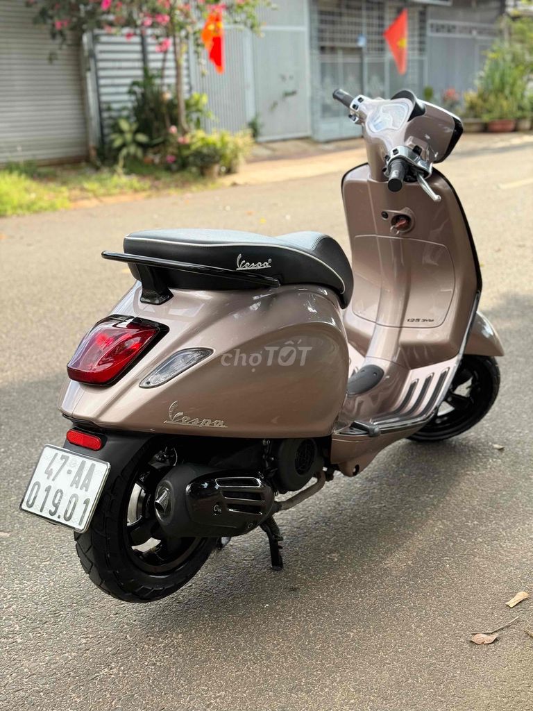 Cần bán VESPA_IGET_UP_LED - Biển phố - Chính chủ. Mua bán Xe máy tại Thành phố Buôn Ma Thuột Đắk Lắk được đăng bởi Hoàng Quang hình 5