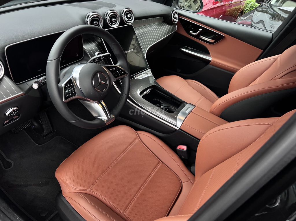 GLC200 4Matic 2025 Chính Hãng 39 km Như mới 100%. Mua bán Ô tô tại Quận Bình Thạnh Tp Hồ Chí Minh được đăng bởi Mercedes Benz Haxaco Điện Biên Phủ hình 8