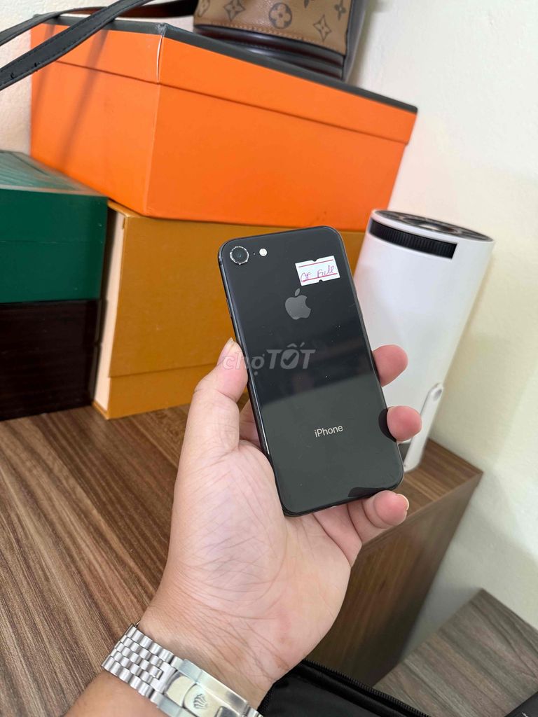 iPhone 8. Mua bán Điện thoại tại Quận Hà Đông Hà Nội được đăng bởi Trung Hiếu hình 1