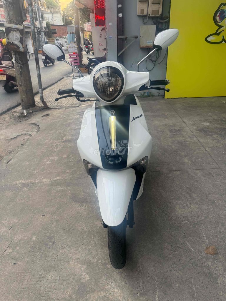 janus 2018 khoá ga 9 chủ ,góp cà thẻ. Mua bán Xe máy tại Quận Tân Bình Tp Hồ Chí Minh được đăng bởi Tuấn Phụng hình 2