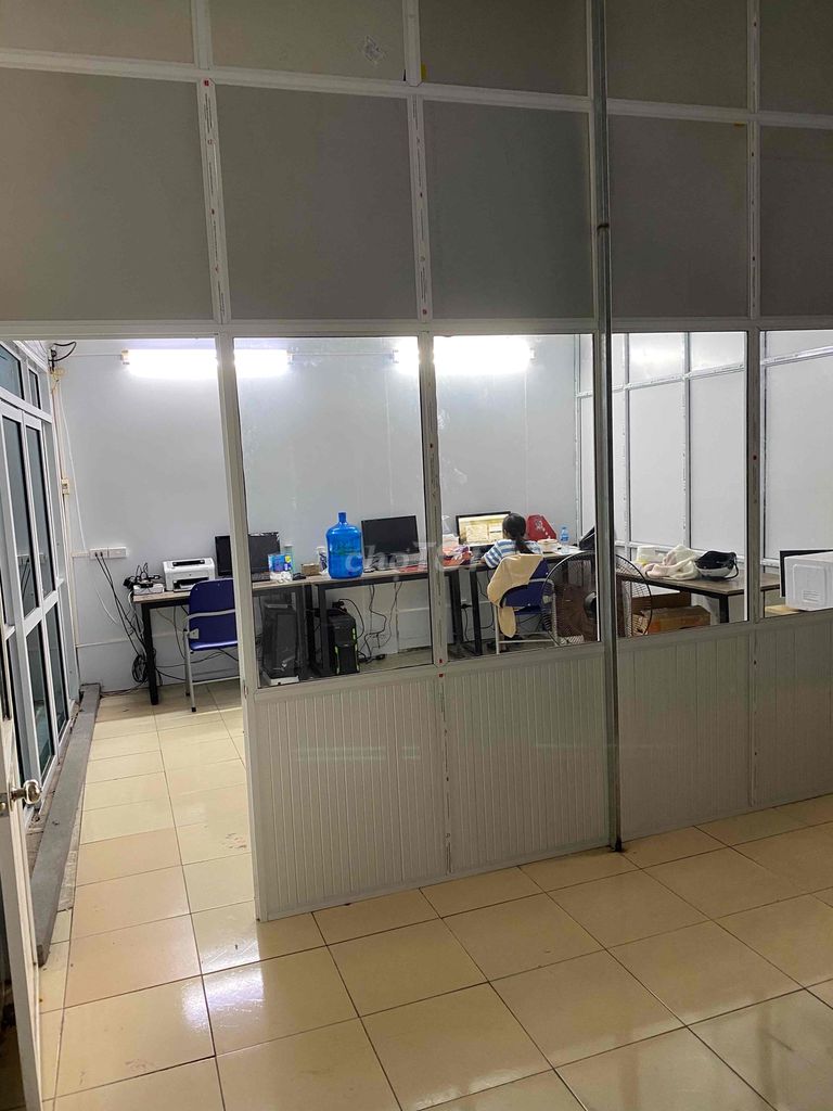Mặt bằng kho, văn phòng 180m2 phố Trịnh Đình Cửu. Cho thuê văn phòng, mặt bằng kinh doanh tại Quận Hoàng Mai Hà Nội được đăng bởi Nguyễn Đức Hải hình 3