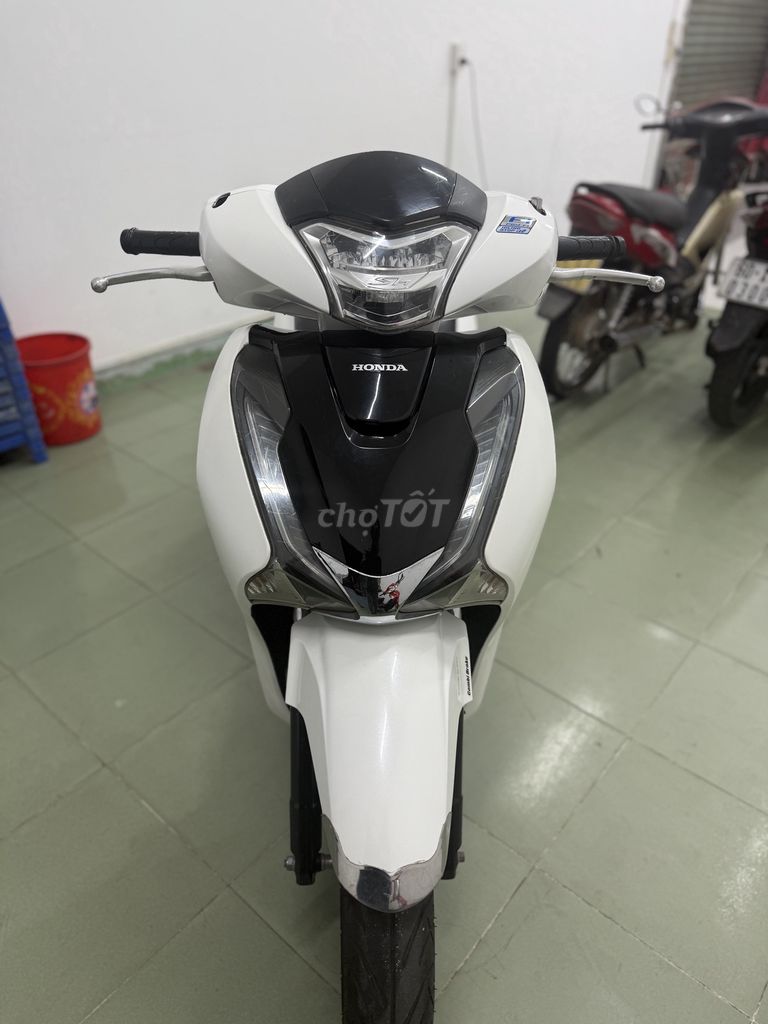 SH mẫu ưng mắt , đẹp nhất , rin chính chủ. Mua bán Xe máy tại Huyện Trảng Bom Đồng Nai được đăng bởi Trần đình trung  hình 1