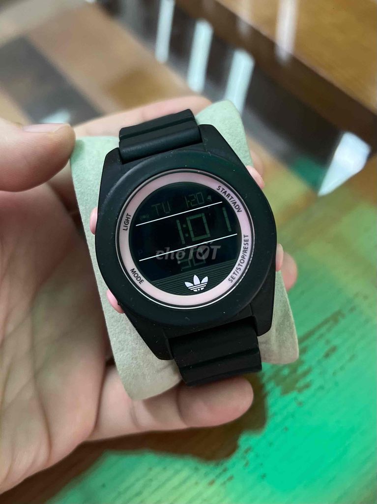 Đồng hồ Adidas ADH-2986 Nữ Cao su Đen. Mua bán Đồng hồ tại Quận Bình Tân Tp Hồ Chí Minh được đăng bởi Chuyên đồ 2hand hình 1