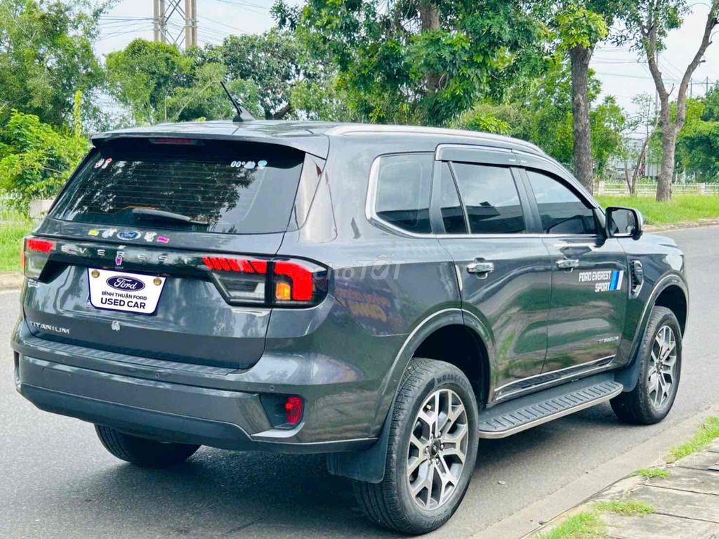 Ford Everest 2023 Titanium 2.0L 4x2 AT - 46000 km. Mua bán Ô tô tại Thành phố Phan Thiết Bình Thuận được đăng bởi Minh Thiện hình 5