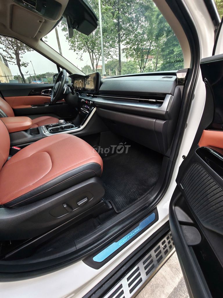 KIA Canival 2.2 CRDI signature full option sx 2022. Mua bán Ô tô tại Quận Long Biên Hà Nội được đăng bởi AUTO TÂN HƯNG THỊNH hình 6