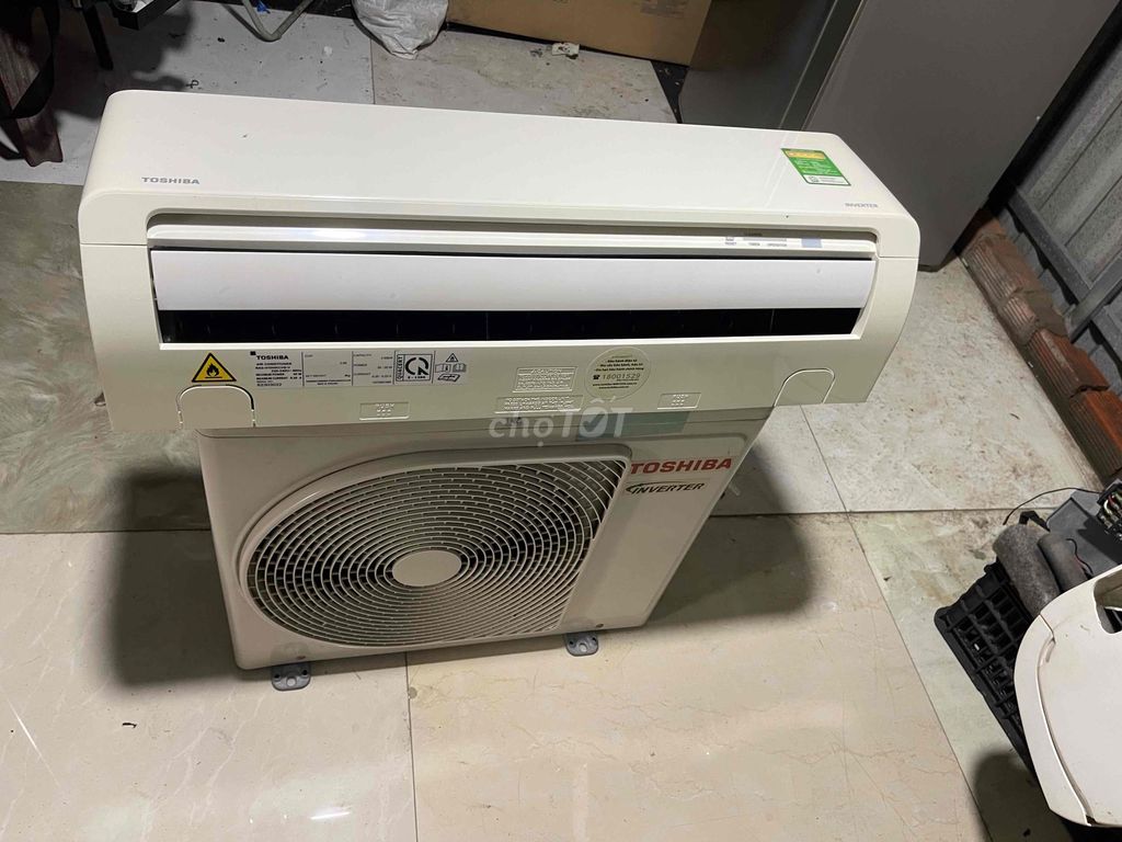 Máy lạnh Toshiba Inverter 1hp Trắng 95% mới. Mua bán Máy lạnh, điều hoà tại Quận 8 Tp Hồ Chí Minh được đăng bởi minh hai hình 1