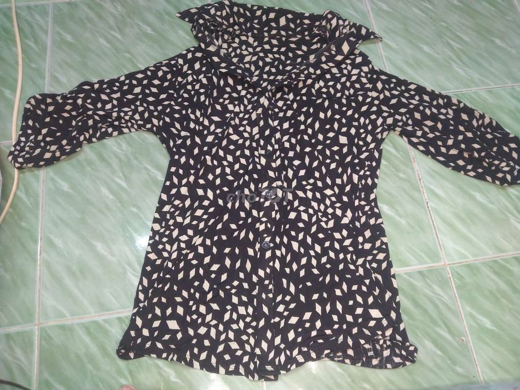 Áo sơ mi ngắn tay mềm mát đồng giá. Mua bán Quần áo tại Quận 4 Tp Hồ Chí Minh được đăng bởi Ngọc Nhi hình 1