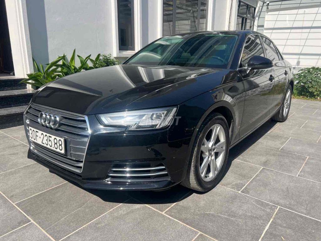 Audi A4 2016 черный, немецкая кожа