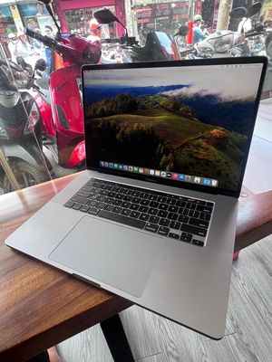 Macbook Pro 2019 16" i7/32/1TB Grey 99 Kèm sạc cáp