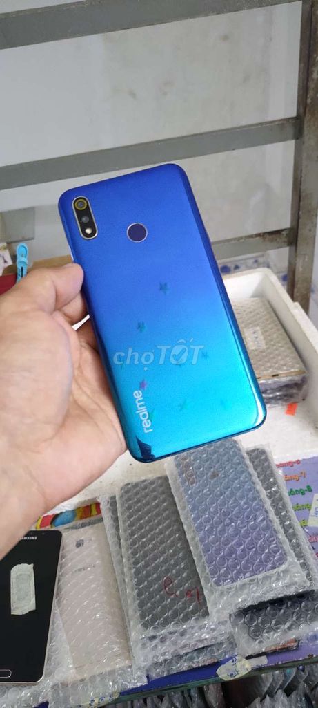 Realme 3 pro, ram 4gb, 64gb. Mua bán Điện thoại tại Quận Gò Vấp Tp Hồ Chí Minh được đăng bởi A LONG   nhận thanh toán THẺ TÍN DỤNG hình 1