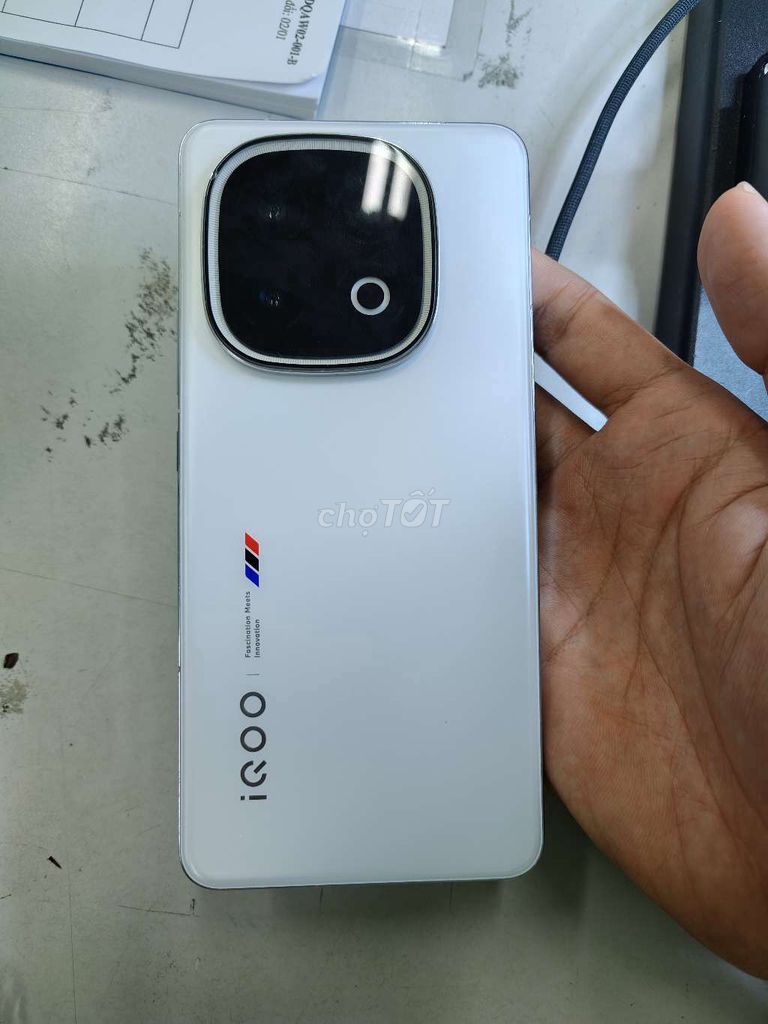 iQOO 13 256GB Trắng. Mua bán Điện thoại tại Thành phố Biên Hòa Đồng Nai được đăng bởi Dương Chung Đạt hình 1