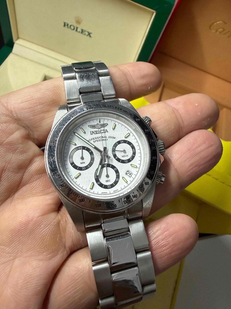 Đồng hồ Invicta Nam 40 fullbox Mẽo. Mua bán Đồng hồ tại Thành phố Biên Hòa Đồng Nai được đăng bởi Iphone Cổ Biên Hòa hình 1