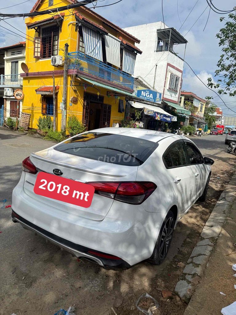 Kia Cerato 2018 SX Số sàn Trắng. Mua bán Ô tô tại Quận Liên Chiểu Đà Nẵng được đăng bởi Bo auto xe lướt đà nẵng  hình 6