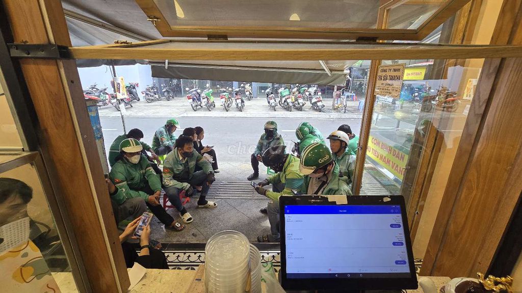 /viec-lam-quan-1-tp-ho-chi-minh/122743370.htm#px=SR-stickyad-[PO-17][PL-top]?i=3