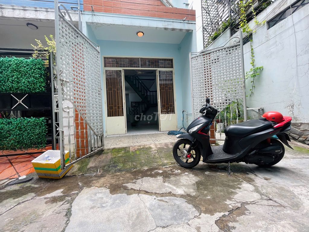 Nhà 2 mặt hẻm sạch sẽ, ngay Phường 3. Q Gò Vấp, giá nhỉnh 4 tỷ. Mua bán Nhà ở tại Quận Gò Vấp Tp Hồ Chí Minh được đăng bởi Gia Hoàng hình 3
