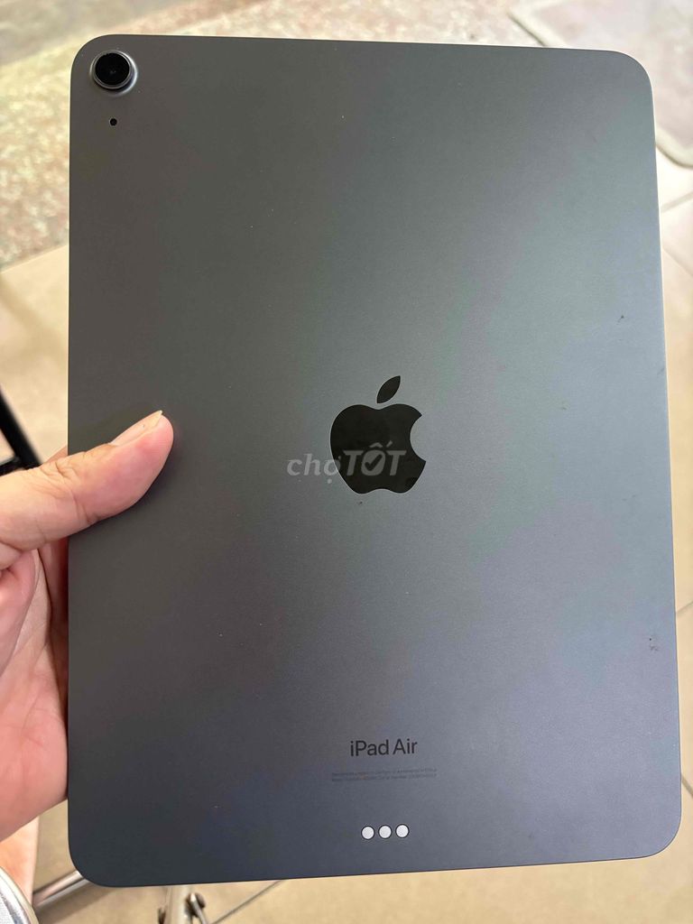 Apple iPad Air 5 64GB Xám. Mua bán Máy tính bảng tại Quận 7 Tp Hồ Chí Minh được đăng bởi phạm thoại hình 1