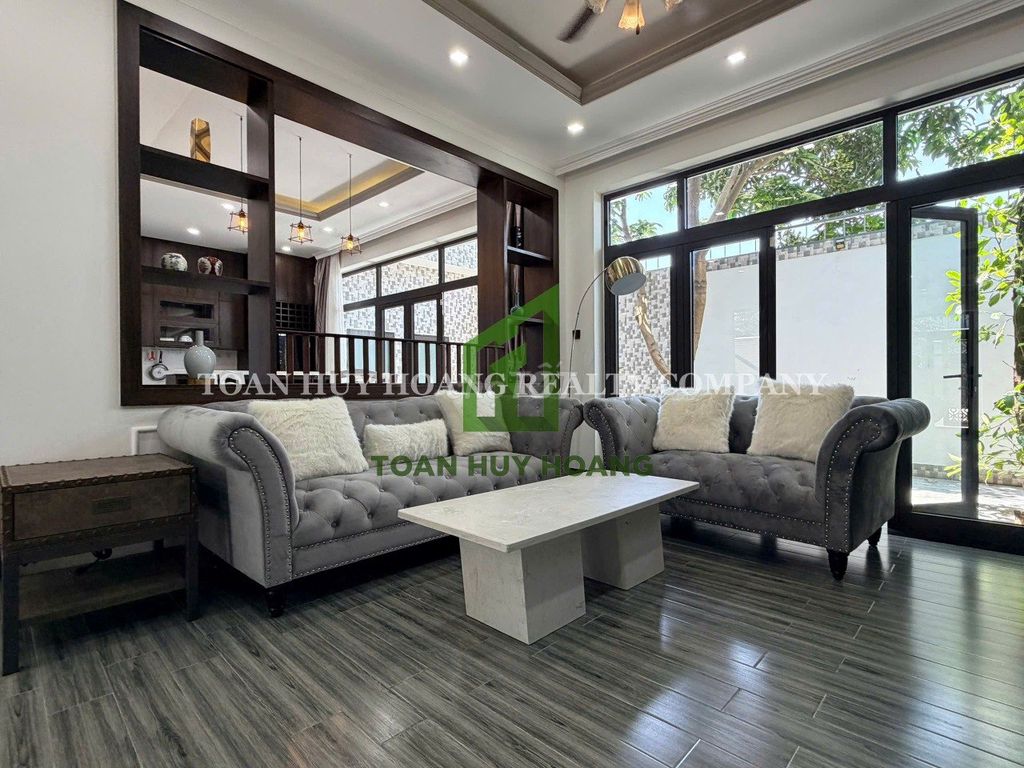 Аренда · 3 комн. · 180 м² · Quận Sơn Trà, ул. Nại Hiên Đông