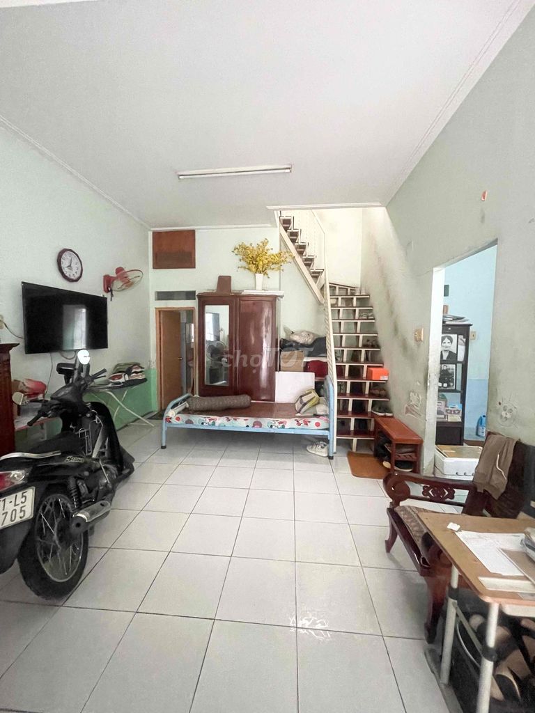 Bán nhà 2 tầng DT100m2 giá 6,5tỷ phạm thế Hiển p6 Quận8 khu dân cư HH. Mua bán nhà ở tại Quận 8 Tp Hồ Chí Minh được đăng bởi Trúc hình 2
