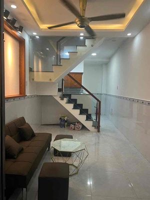 Bán gấp nhà trên đường tô ký tân chánh hiệp 35